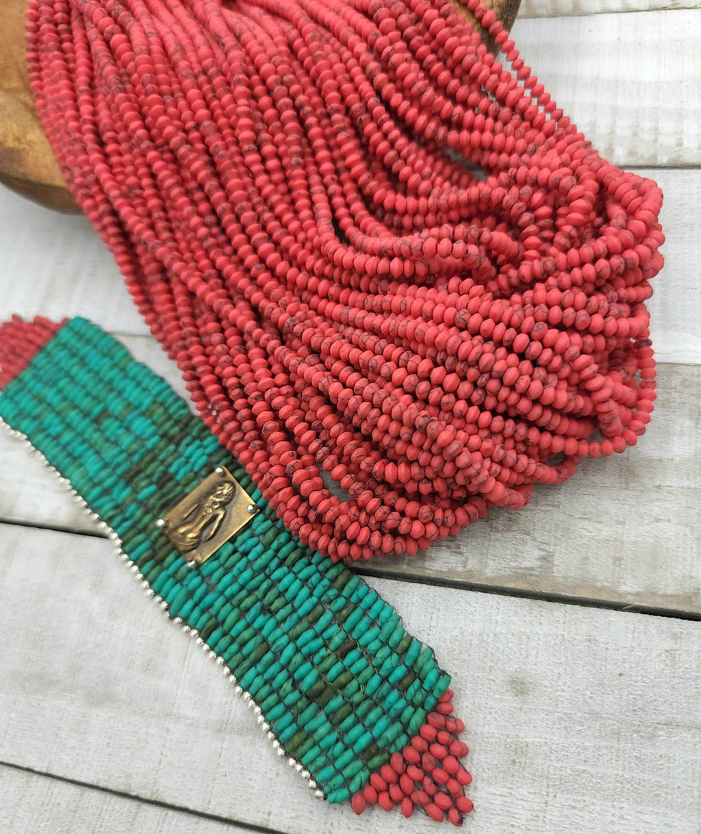 Hermosa turquesa roja Heishi Beads Saucer Shaped Strand 14 "150+ Beads 3mm+ / Suministros de joyería.