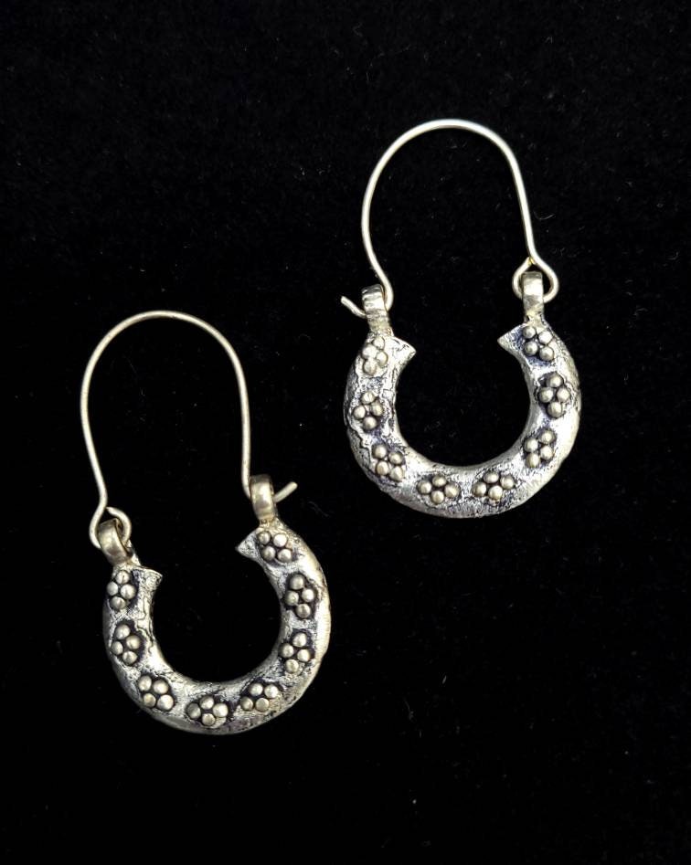 Beautiful Silver Afghan Earrings / Totally Handmade Jewelry / Afghanistan Jewelry.