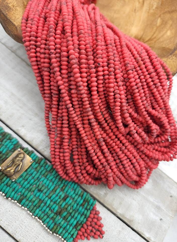 Hermosa turquesa roja Heishi Beads Saucer Shaped Strand 14 "150+ Beads 3mm+ / Suministros de joyería.
