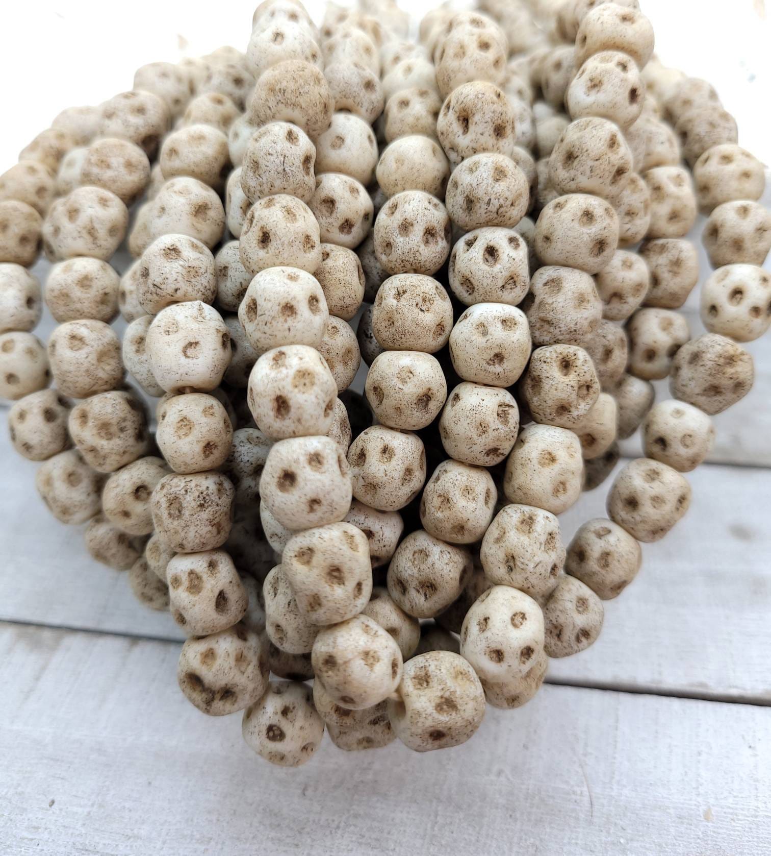 Beige Glass Beads With Rustic Accent 15 Beads 10-11 × 10-11mm, Lampwork Beads, Indonesian,  Thailand, Jewelry Making Supplies, Craft.