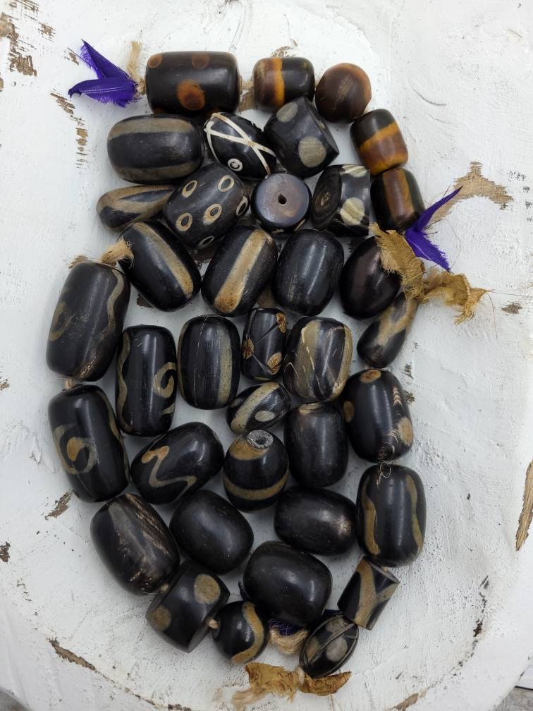 Lot Of 5 Handmade Horn Bone Beads / Large 22-38mm x 13-25mm Bone Beads / Jewelry Supplies / Tribal Boho Hippie Vintage Ethnic.