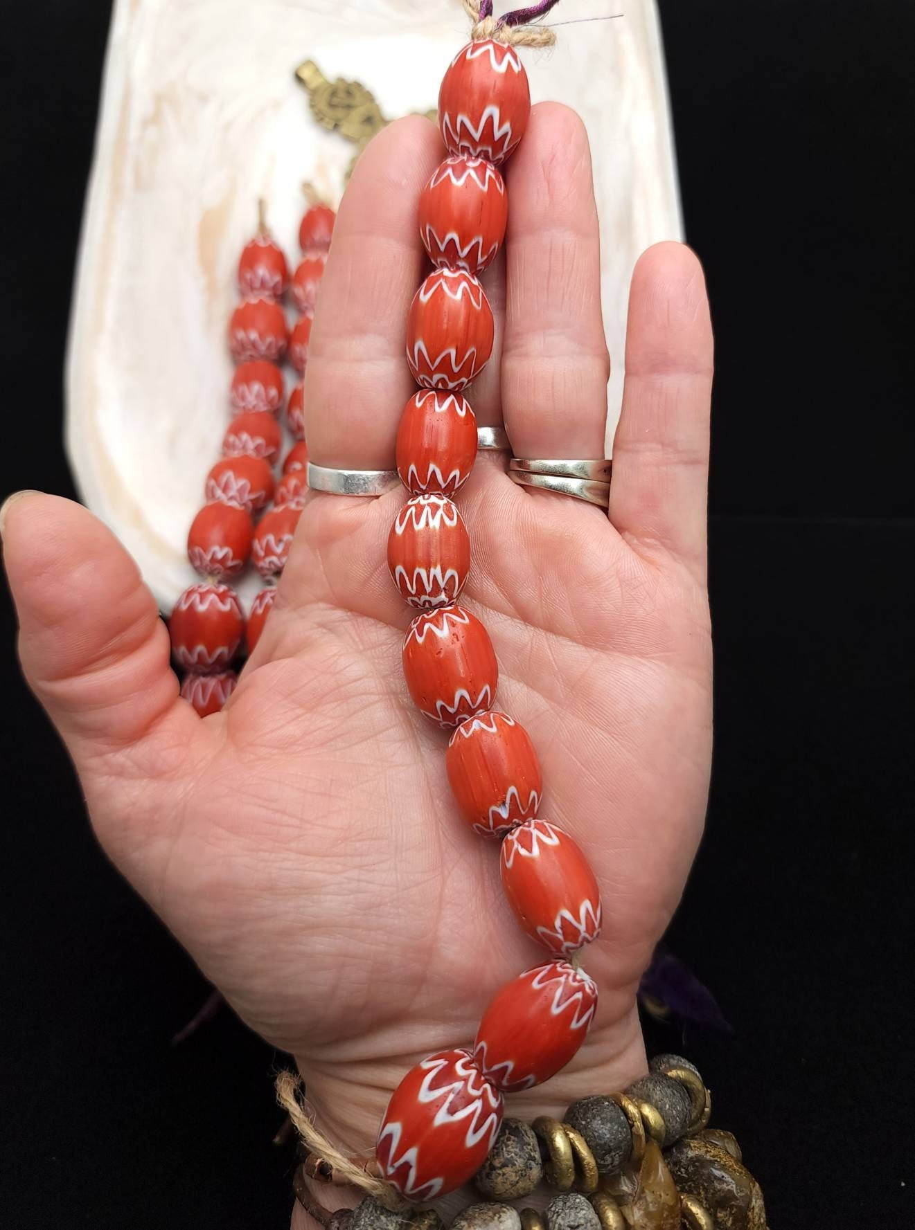 Chevron Beads Oval Multi Layered Red and White Strand 10 Chevron Beads 17-19×13-16mm / Jewelry Making Supplies / African Trade Beads