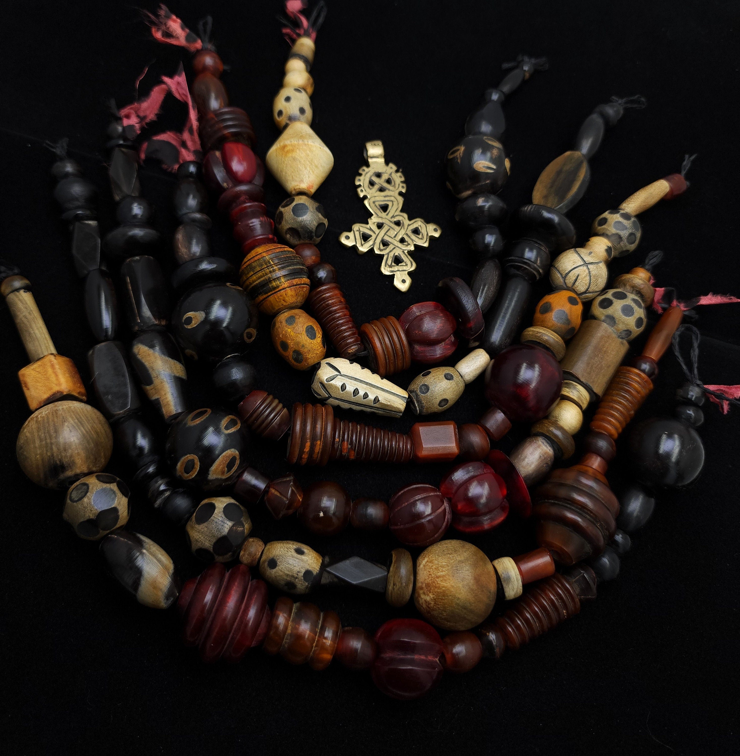 Variable  Large Horn Beads / Strand 12" Inches 6-38mm×9-30mm / Hand Carved / Ethnic / Tribal Bone Trade Beads / Jewelry Making Supplies.