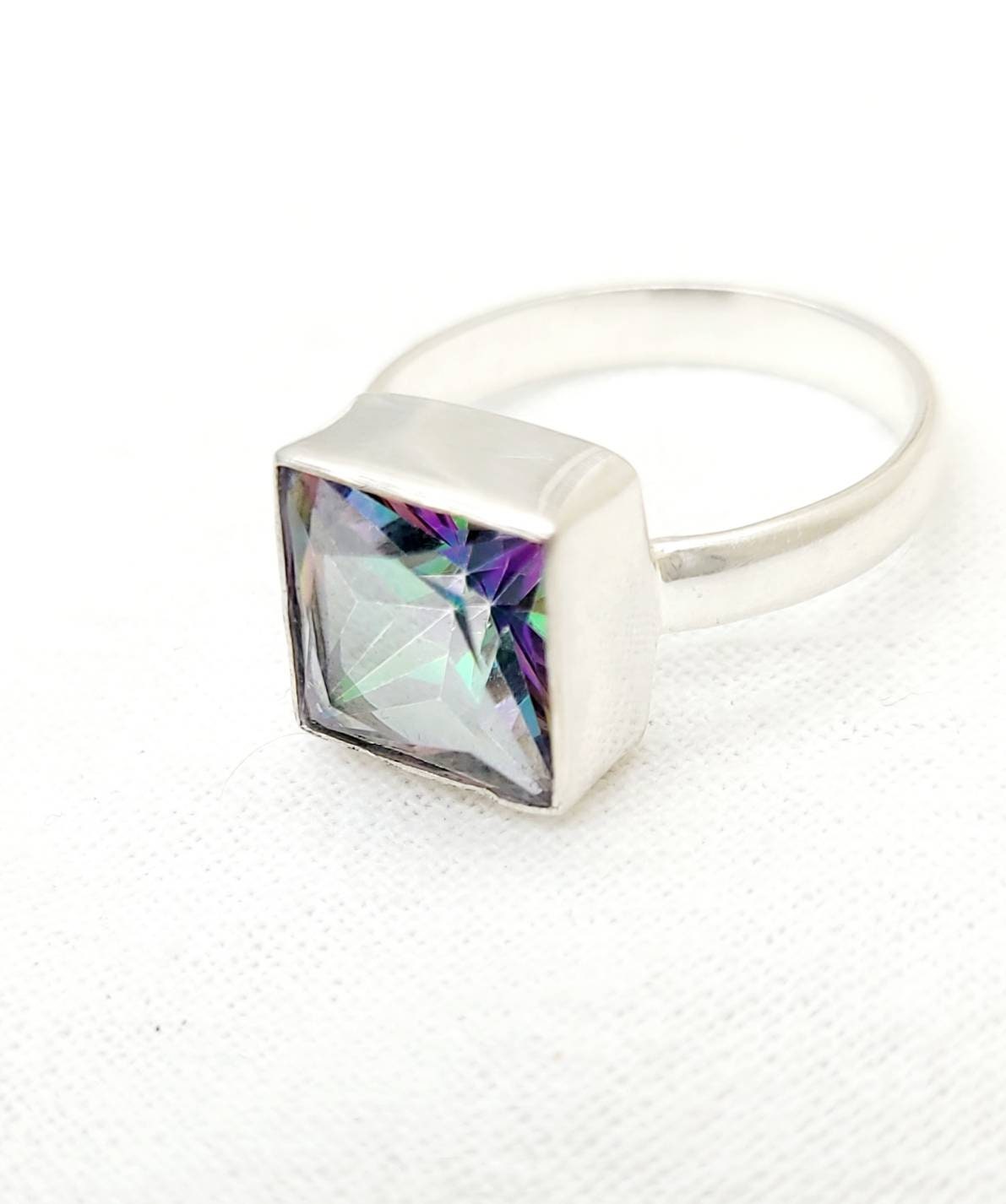 925 Solid Sterling Silver Cut Faceted Mystic Topaz Ring / Size 8 1/2.