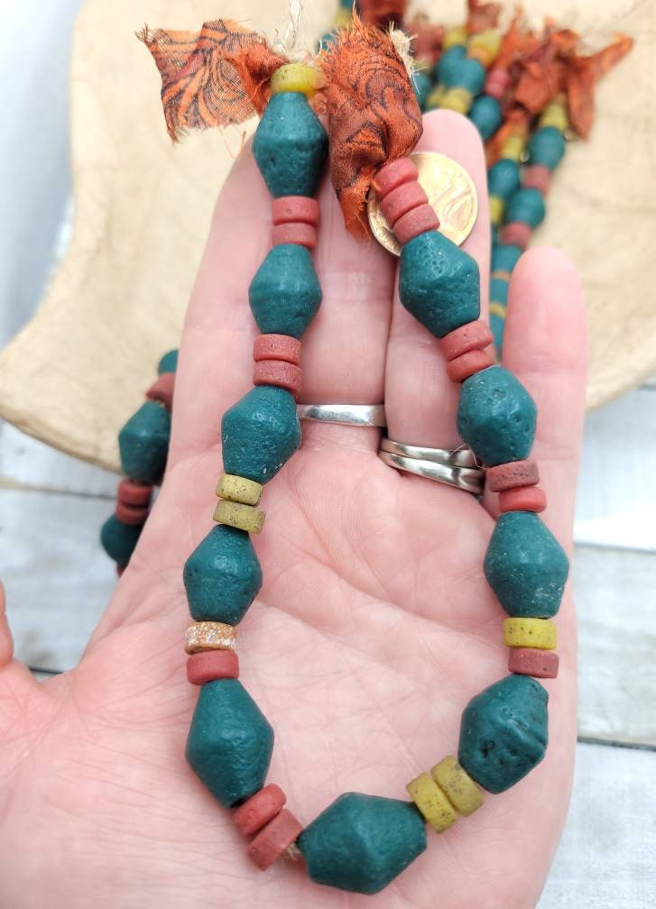 Bicone Glass Beads With Old Rustic Accent / Java Glass Beads Strand 10 "16-18mm x 13mm / Jewelry Supplies / Indones Beads / Lampwork Beads.