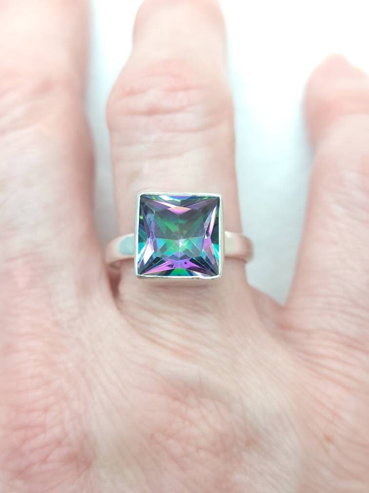 925 Solid Sterling Silver Cut Faceted Mystic Topaz Ring / Size 8 1/2.