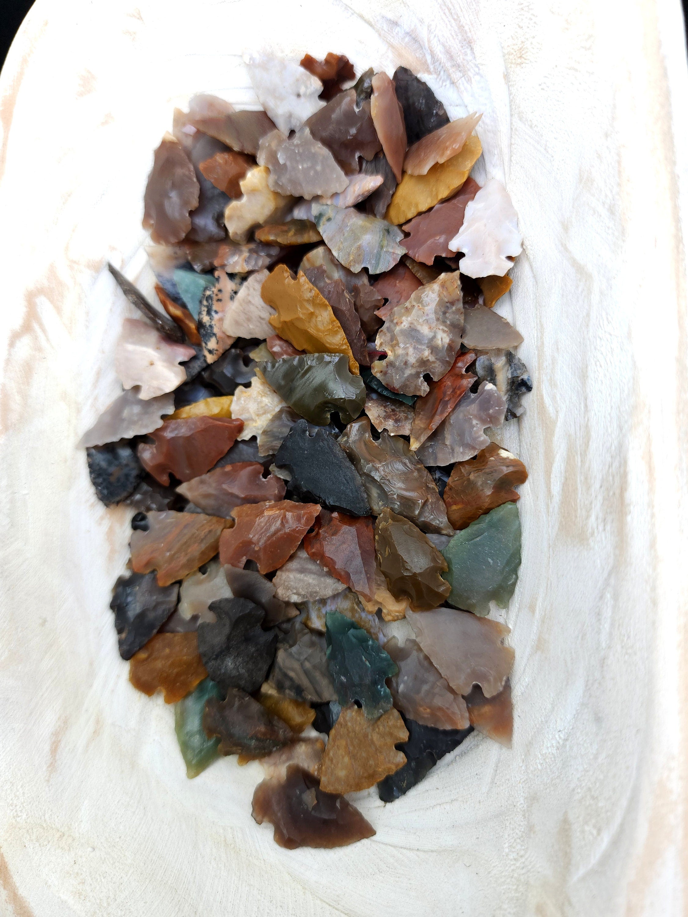 Small Hand Carved Agate Arrows 18-25mm+ Lot of 5 Arrows / Jewelry Making Supplies / Natural Stone Arrows / Healing Stones / Charms
