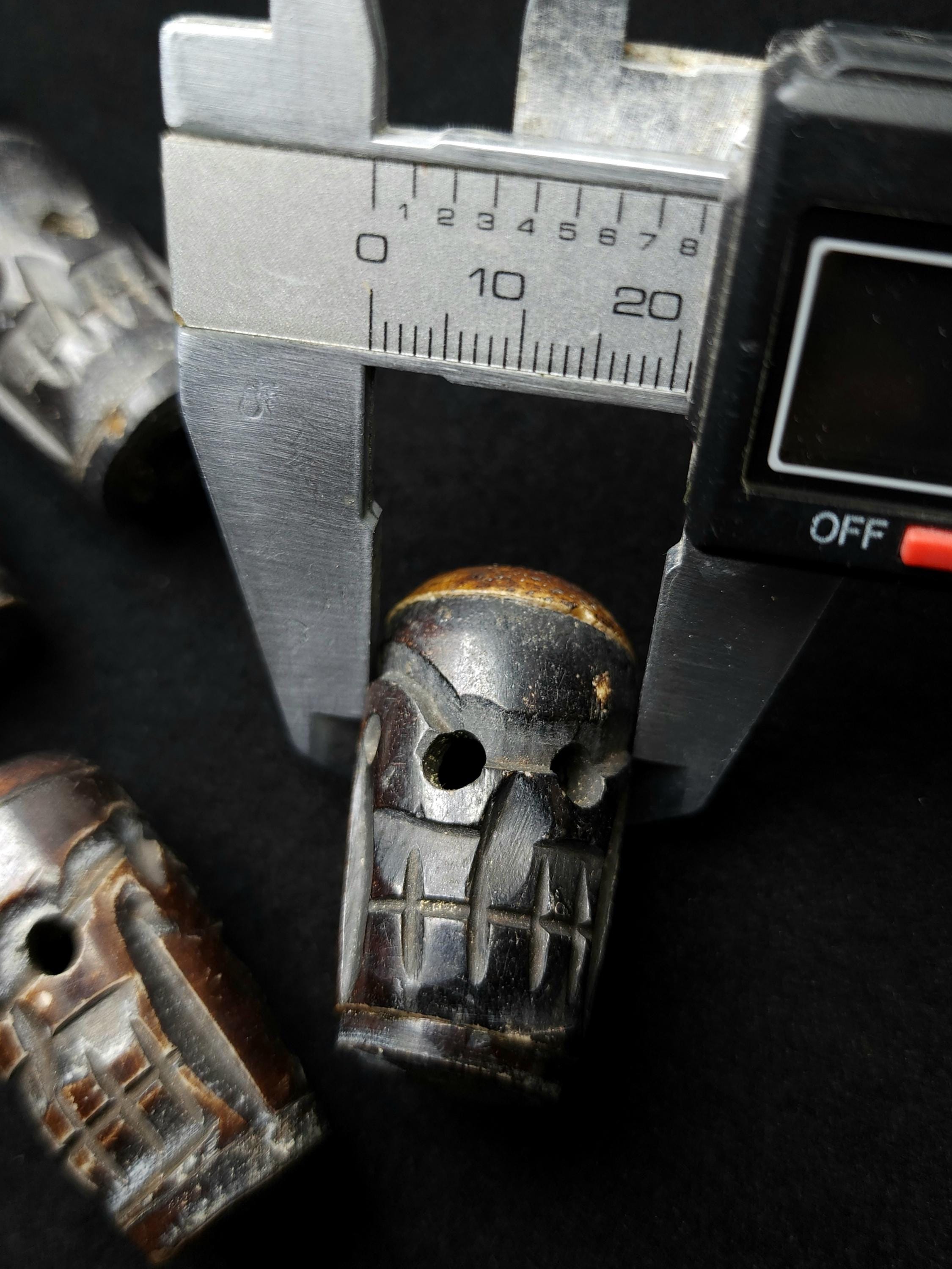Hand-Carved Bone Skull Bead 38-39 × 19-21mm, Made in India, Tribal Ethnic Style, Amulet, Price Per Piece, Jewelry Making Supplies