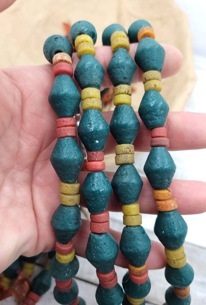 Bicone Glass Beads With Old Rustic Accent / Java Glass Beads Strand 10 "16-18mm x 13mm / Jewelry Supplies / Indones Beads / Lampwork Beads.