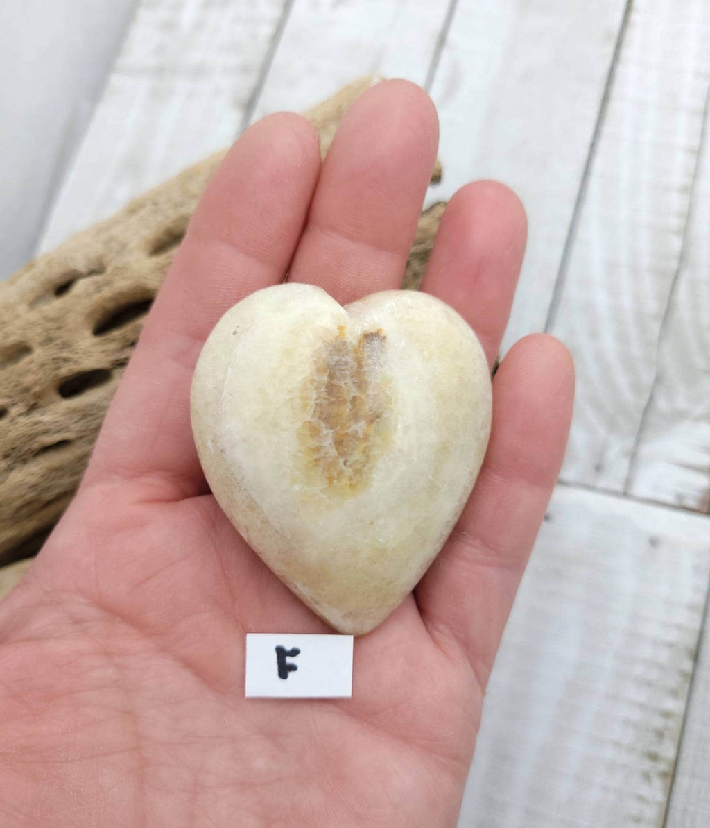 Natural Heart Shape Calcite/Natural Stones / Healing Stones / Gemstones / Jewelry Supplies.
