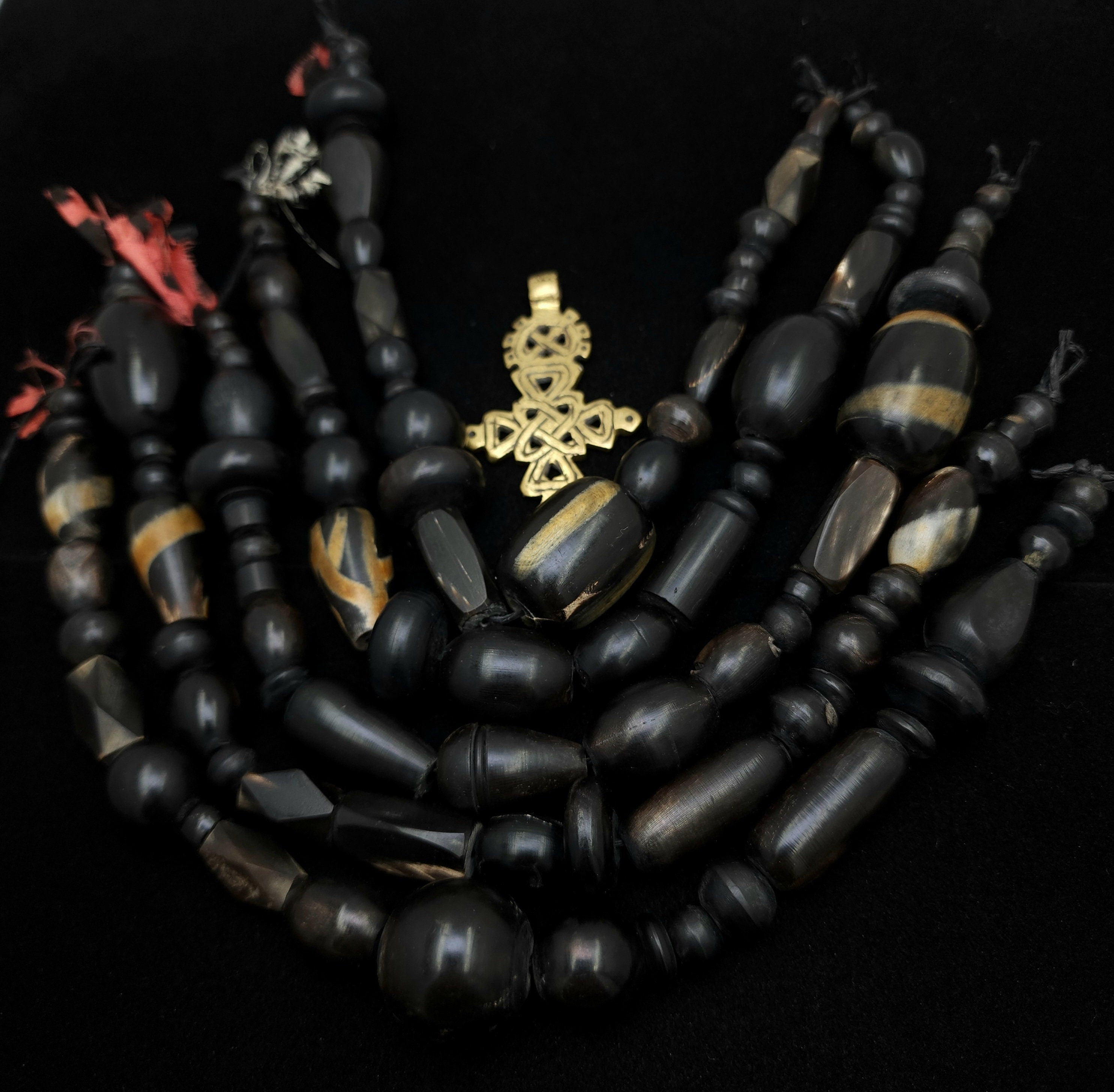 Beautiful Large  Horn Beads / Strand 12" Inches 8-38mm×9-25mm / Hand Carved / Ethnic / Tribal Bone Trade Beads / Jewelry Making Supplies.