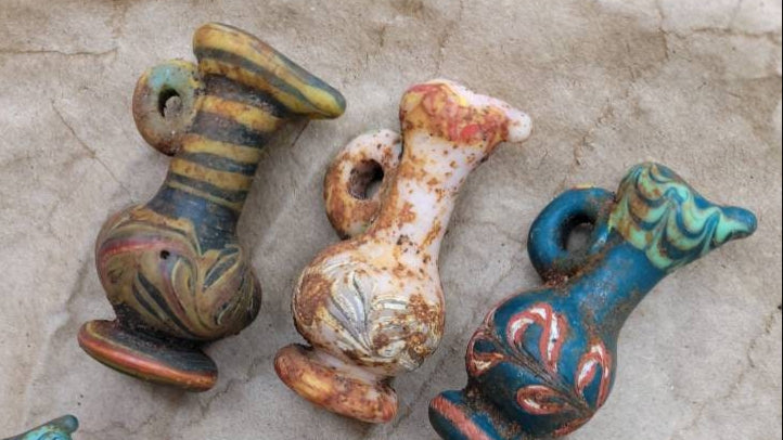 Beautiful Rustic Looking Glass Vases Fully Handmade Thailand Crafts / Thailand Jewelry / Jewelery Supplies.