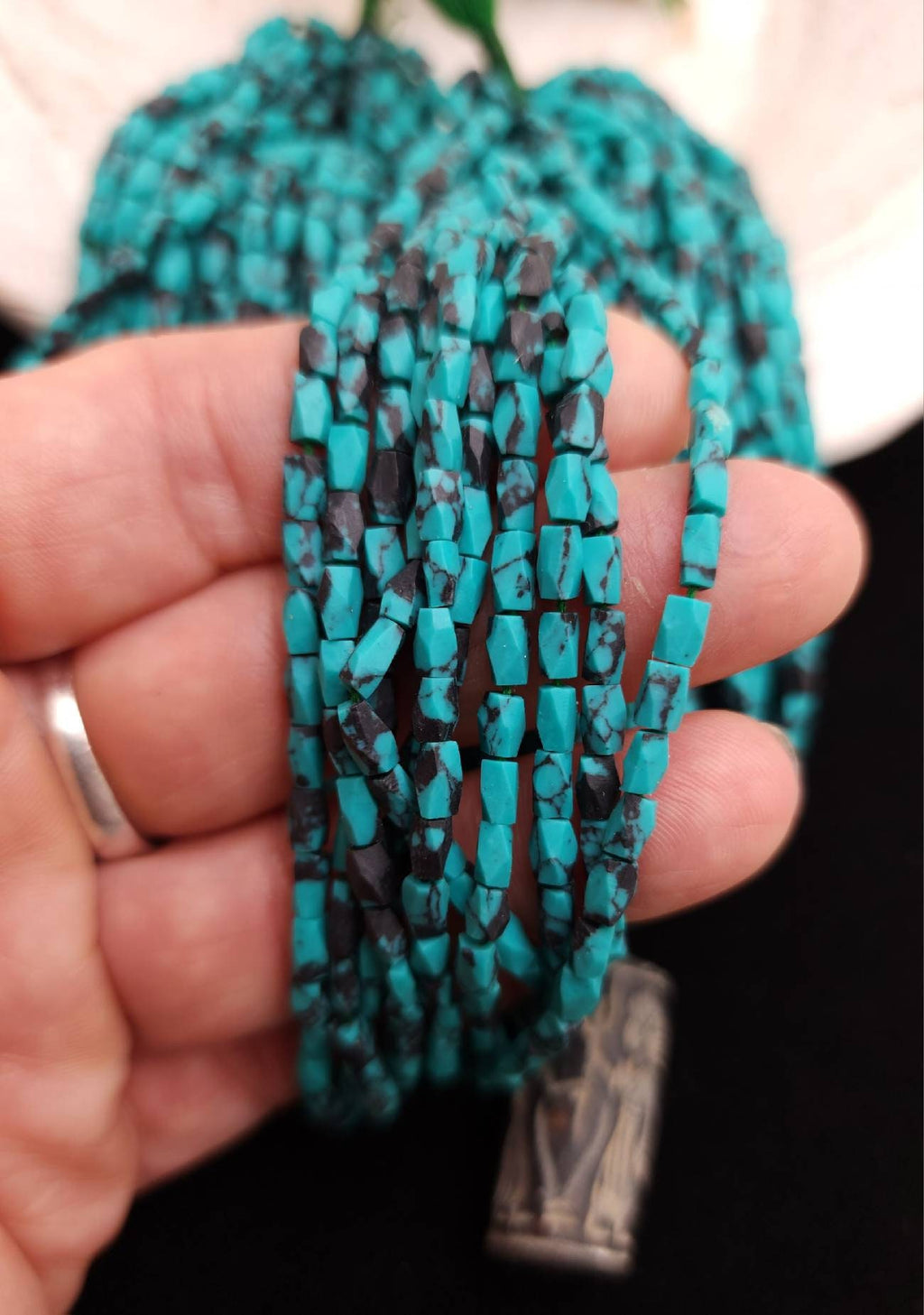 Reconstituido Afghani Stone Faceted Teal Turquoise Strand 11" 55-58 Beads 4-5×3mm / Jewelry Making Supplies.