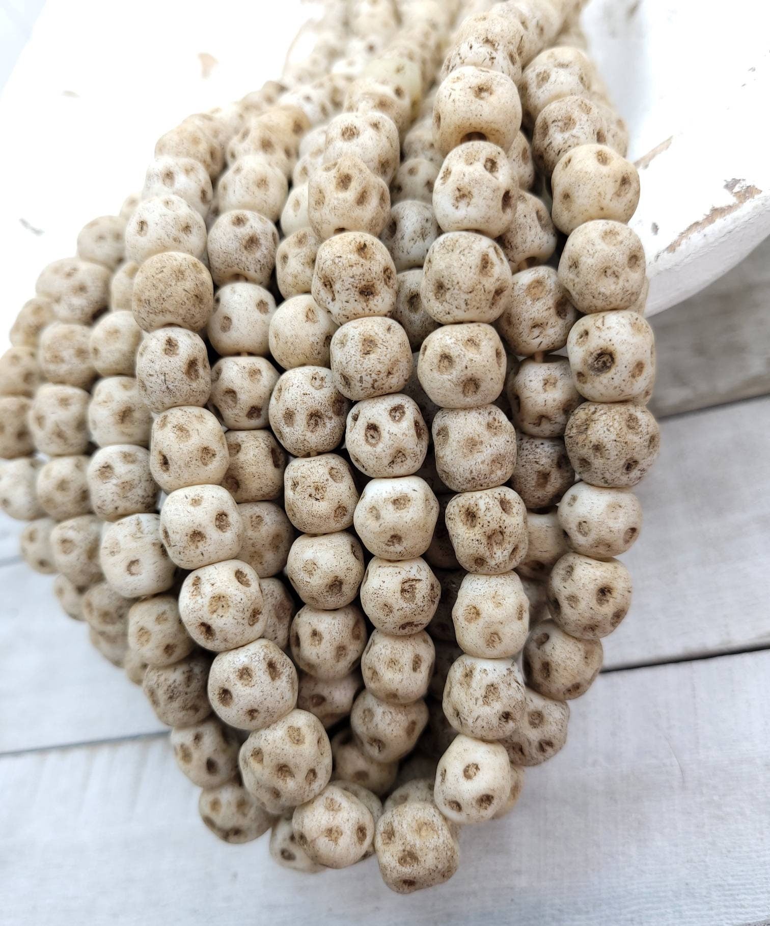 Beige Glass Beads With Rustic Accent 15 Beads 10-11 × 10-11mm, Lampwork Beads, Indonesian,  Thailand, Jewelry Making Supplies, Craft.