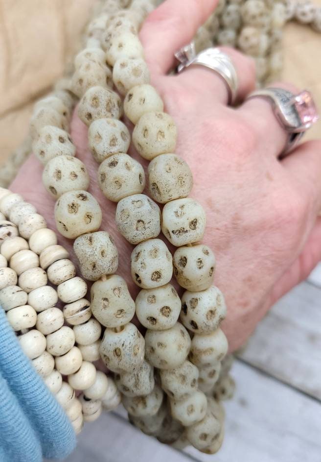 Beige Translucent Glass Beads With Old Rustic Accent [15] 10-11 × 10-11mm, Lampwork Beads, Indonesian, Thailand, Jewelry Making Supplies.
