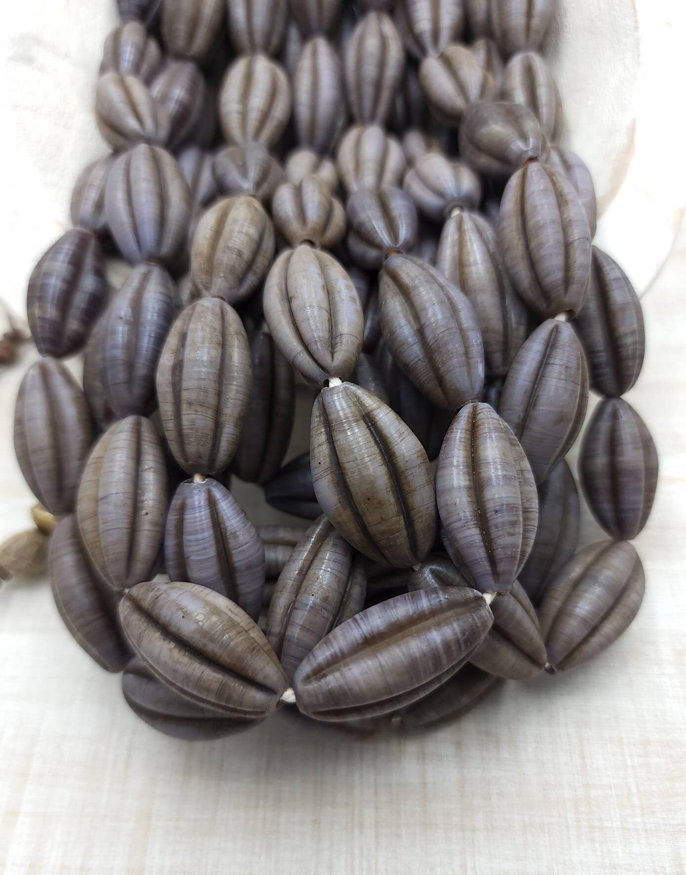 Large Oval Old Rustic Glass Melons Beads / Indonesian Hand Carved Beads / 3 Beads 23-26mm / Tribal / Jewelry Supplies.