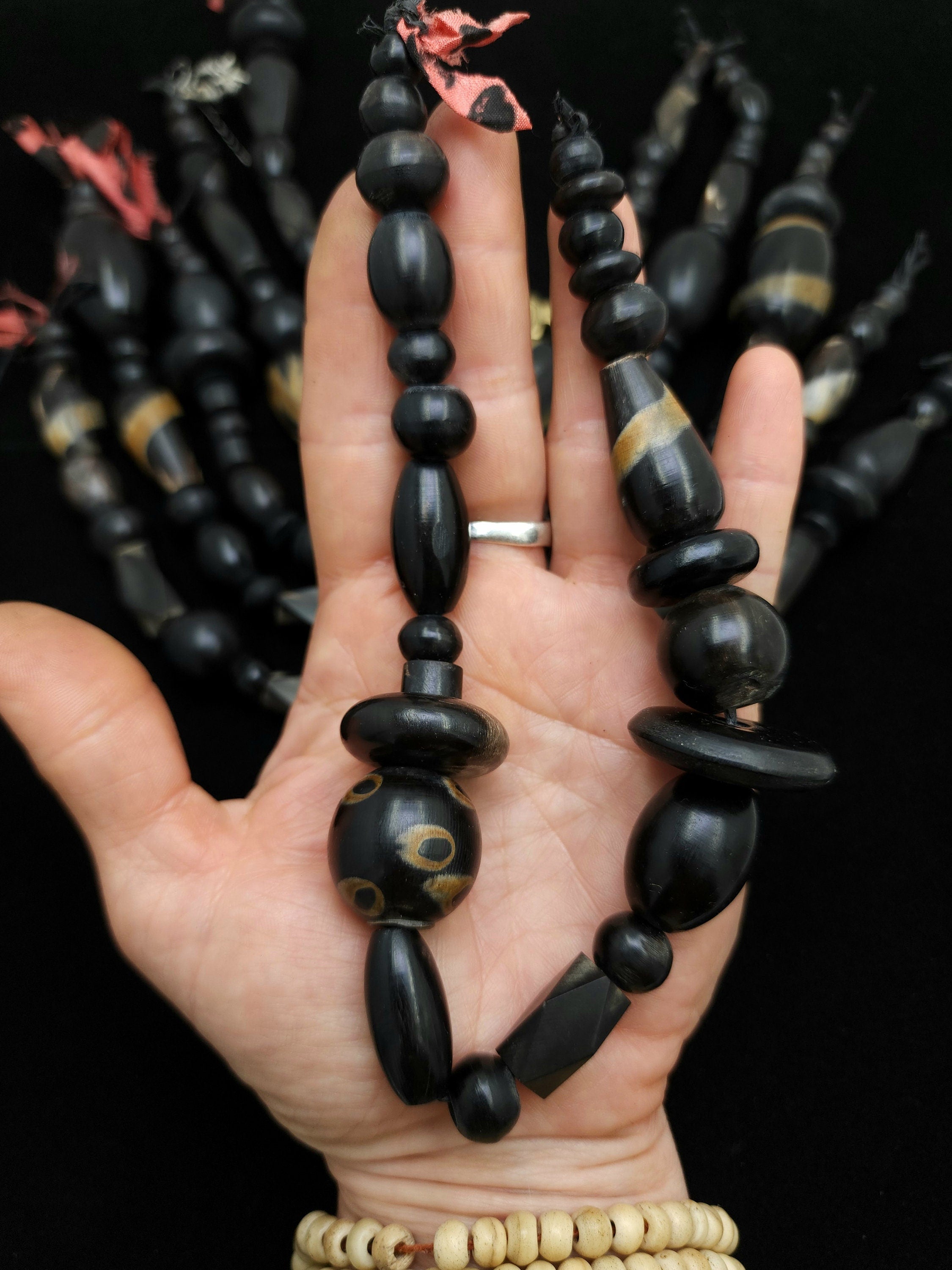 Beautiful Large  Horn Beads / Strand 12" Inches 8-38mm×9-25mm / Hand Carved / Ethnic / Tribal Bone Trade Beads / Jewelry Making Supplies.