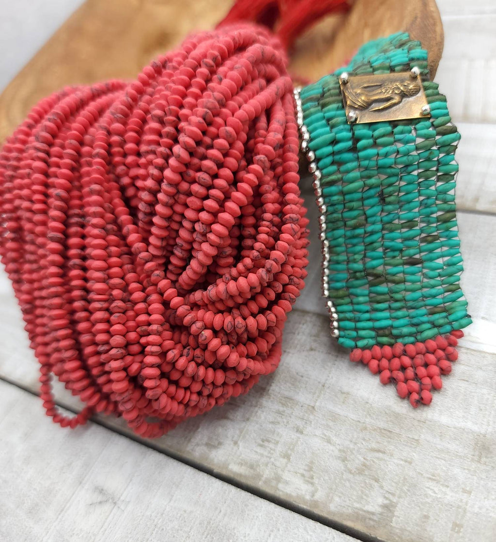 Hermosa turquesa roja Heishi Beads Saucer Shaped Strand 14 "150+ Beads 3mm+ / Suministros de joyería.