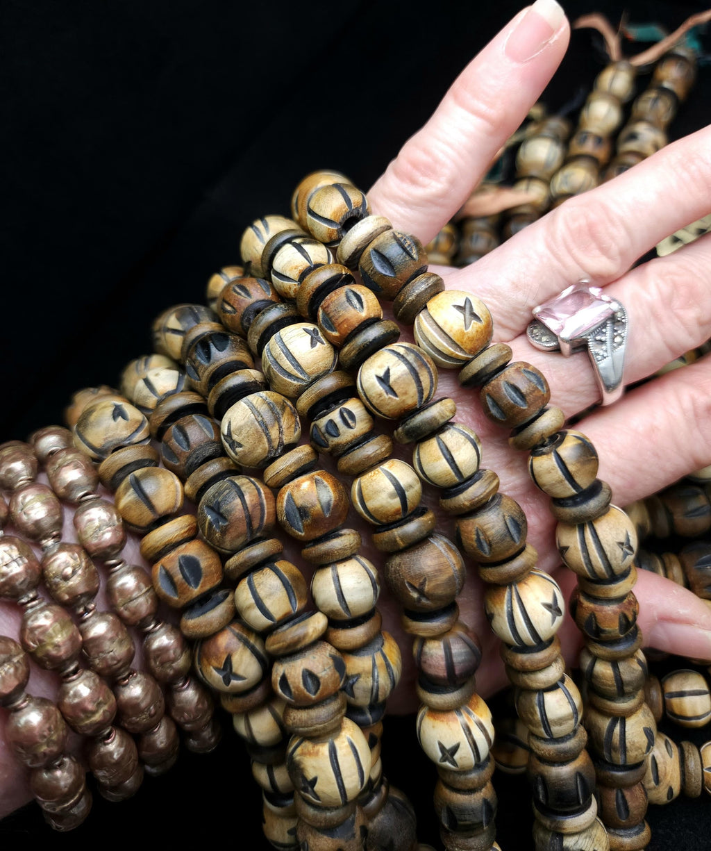Variety of Water Buffalo Horn Bone Beads, Strand 9" 10-14mm [30-32], Tribal, Etnic Tribal, Native, Jewelry Making Supplies, Craft.