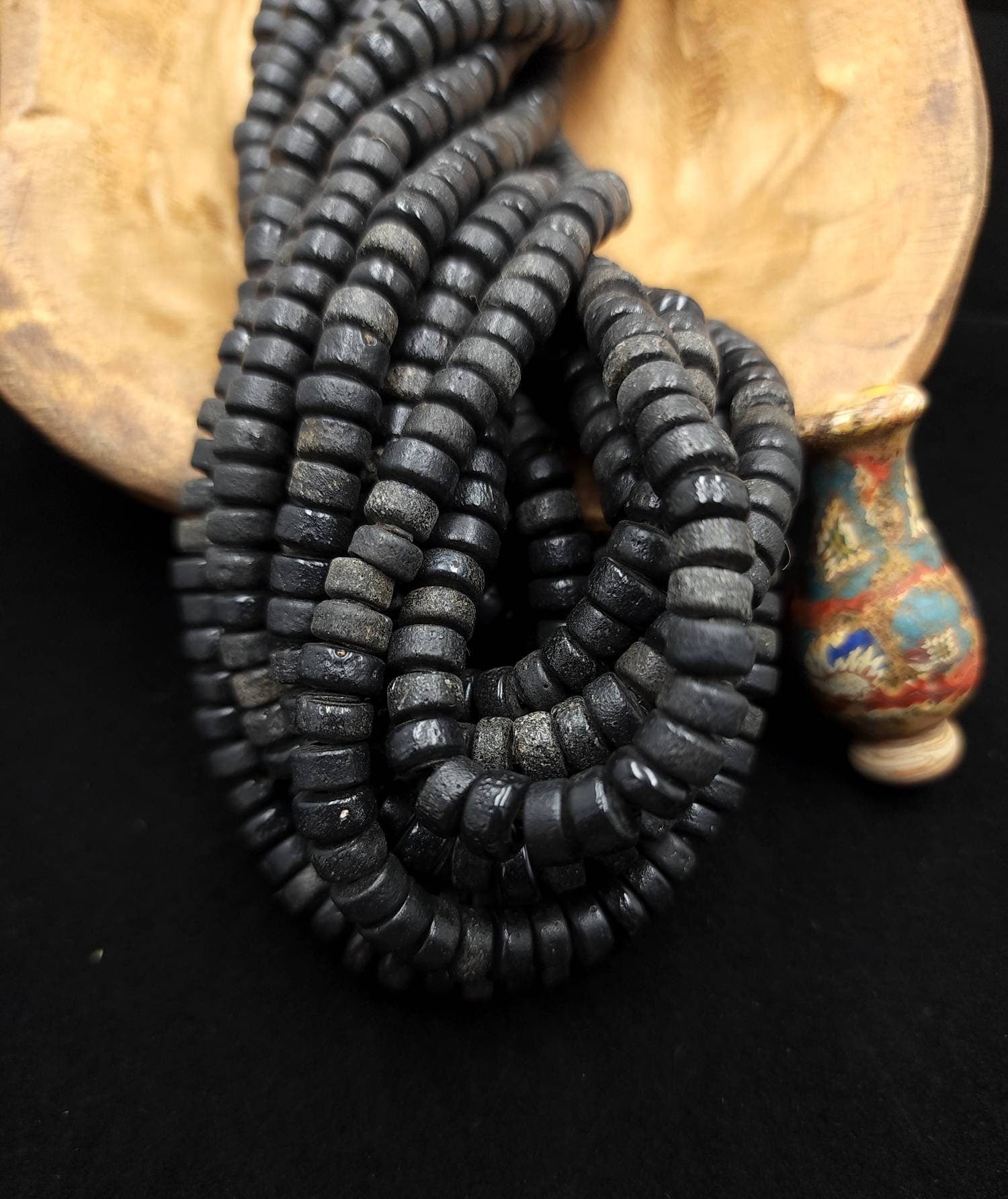 Black Color Beads With Strong Old Rustic Accent / 7-8mm 10"Long Strand / Indonesia / Java / Boho / Tribal / Ethnic / Jewelry Supplies