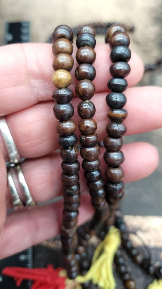 Cuentas de hueso hechas a mano Carbed/Cuentas tribales/Cuentas hippie/Boho/Nativo americano/Suministros de joyería.