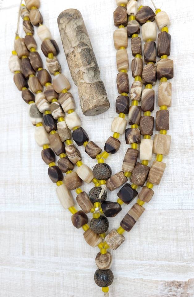 Wow Beautiful Old Chocolate Calcite Strand with 20-24 Beads 9-16mm x 6-11mm / Afghan Antique Discoveries Beads / Raw Beads / Jewelry Supplie