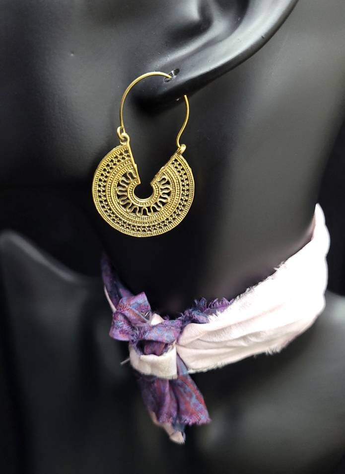 Beautiful Solid Brass Gold Earrings / Elegant Earrings / Entirely Handmade Jewelry.