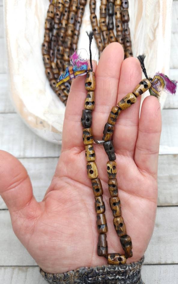 Skull Bone Beads / Tibetan Bone Skull Beads / Hand Carved Skull Beads / Kali Skull Beads / Strand 10" / Jewelry Supplies