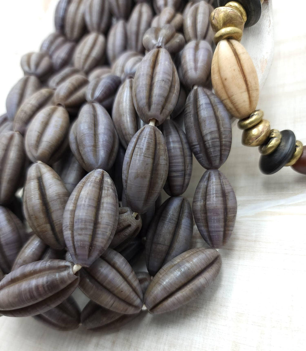Large Oval Old Rustic Glass Melons Beads / Indonesian Hand Carved Beads / 3 Beads 23-26mm / Tribal / Jewelry Supplies.