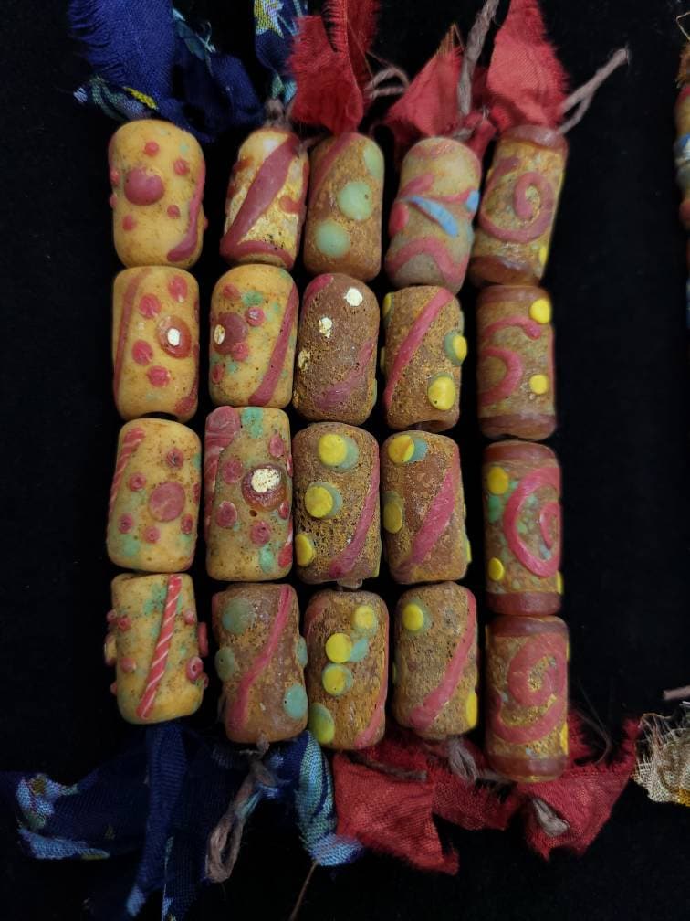 Old Glass Beads Handmade In The 90's From Thailand Lot of 4 Beads / Lampwork beads / Indonesian Beads / Jewelry Supplies / Vintage.