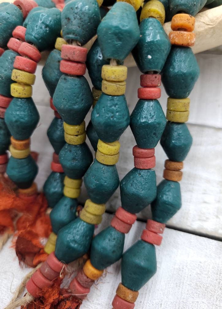 Bicone Glass Beads With Old Rustic Accent / Java Glass Beads Strand 10 "16-18mm x 13mm / Jewelry Supplies / Indones Beads / Lampwork Beads.