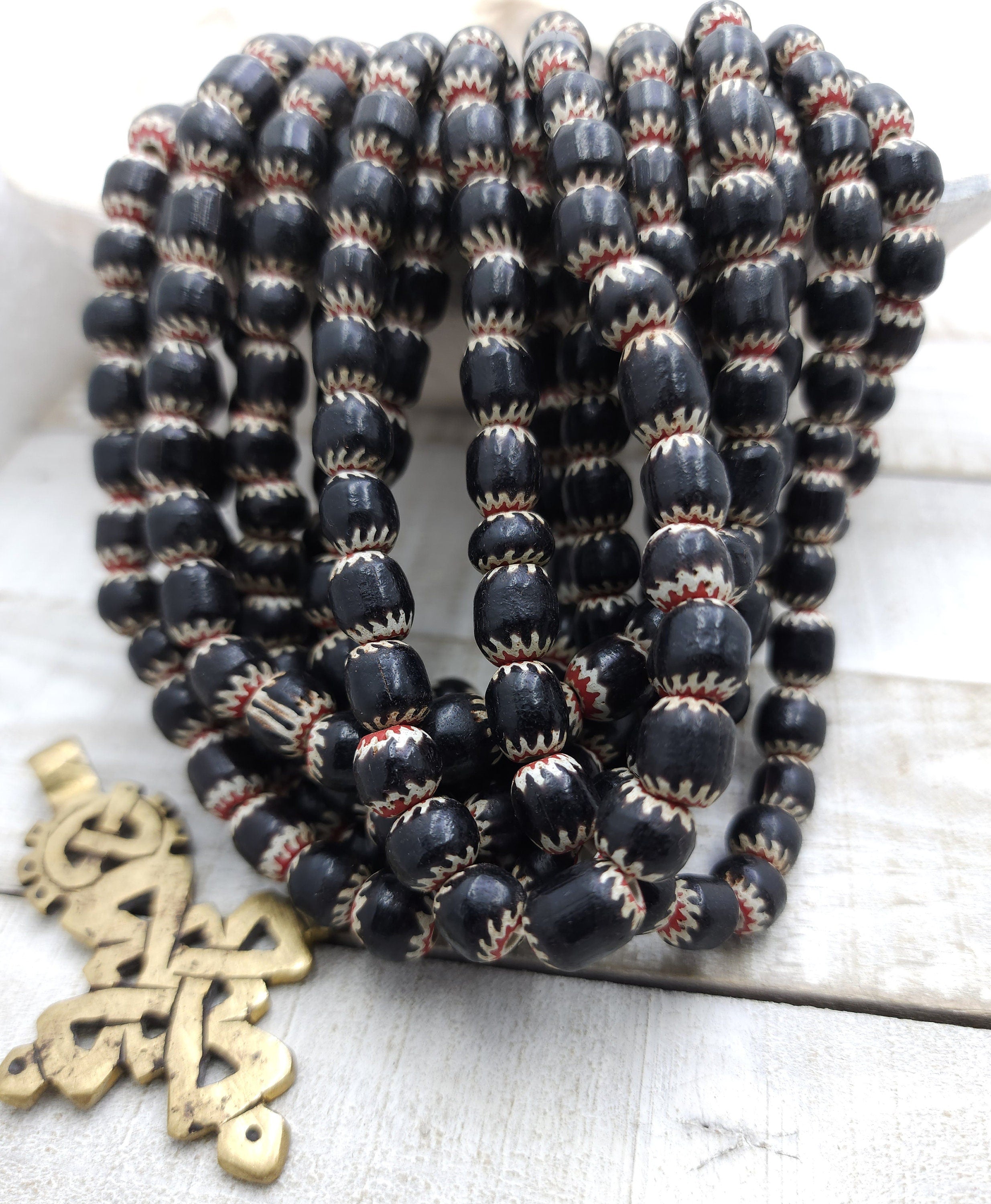 Multilayer Black Chevron Beads From Java Indonesia, 7-10mm x 7-9mm+, Full Strand 21" Inches 60-62 Beads, Vintage, Jewelry Supplies.