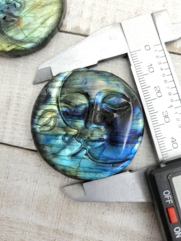 Hand Carved Labradorite Moon And Sun Face Design/Healing Reiki / Stone Collection Decoration Healing Meditation/Jewelry Supplies.