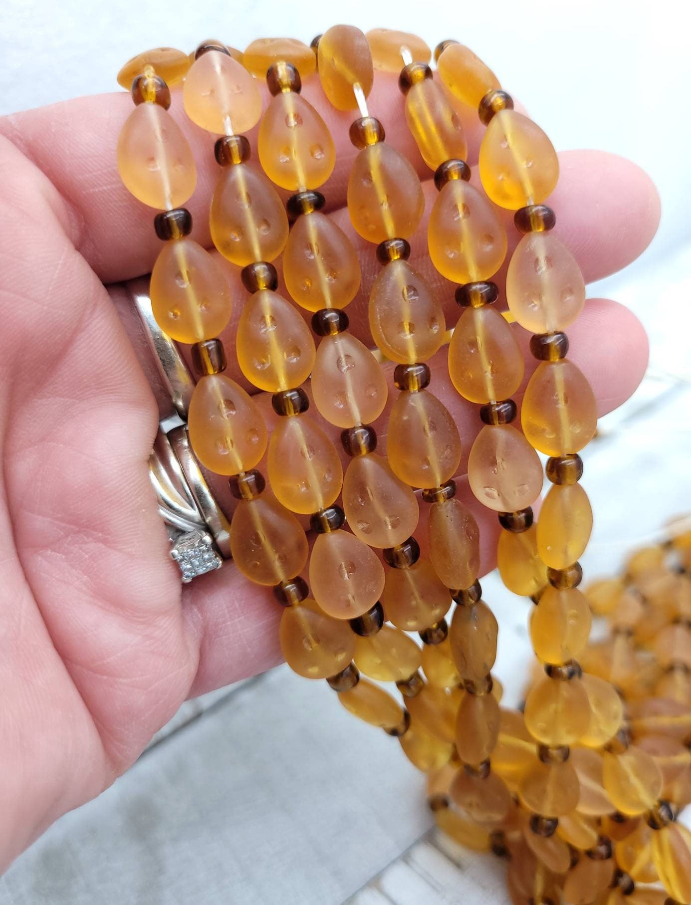 Hermosas cuentas de vidrio de AfganistánStrand 16-18 "10 x 8 mm/Suministros de joyería / Cuentas de estilo egipcio.