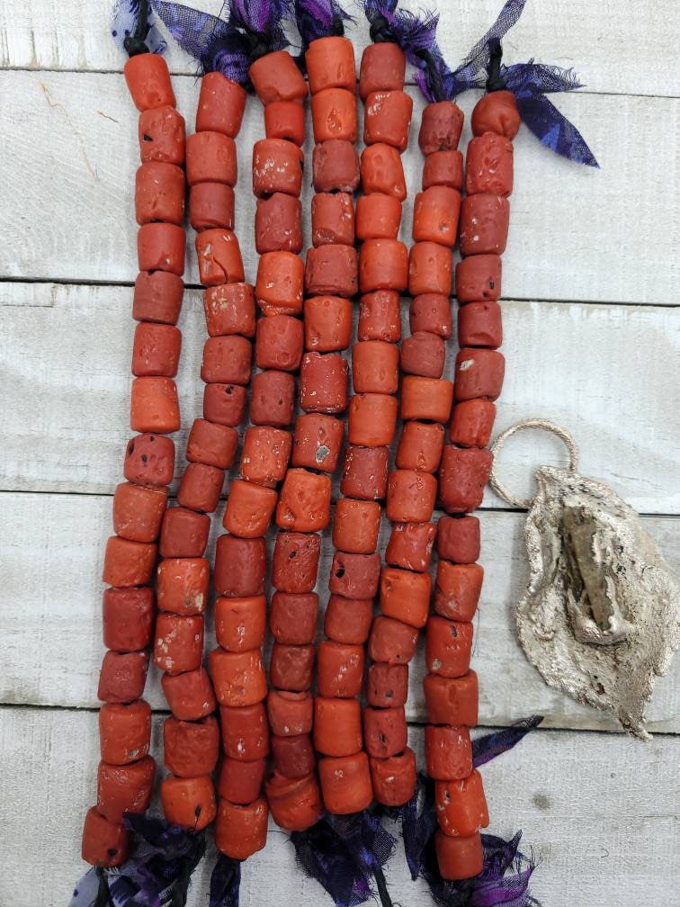 Beautiful Himalayan Beads, Rustic Beads Antique Accent Strand With 15 Beads, Jewelry Making Supplies, Ethnic, Tribal, Glass Beads.
